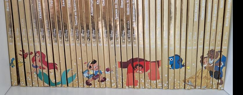 Щедро дарение от родители обогати нашия библиотечен фонд Щедро дарение от родители обогати нашия библиотечен фонд